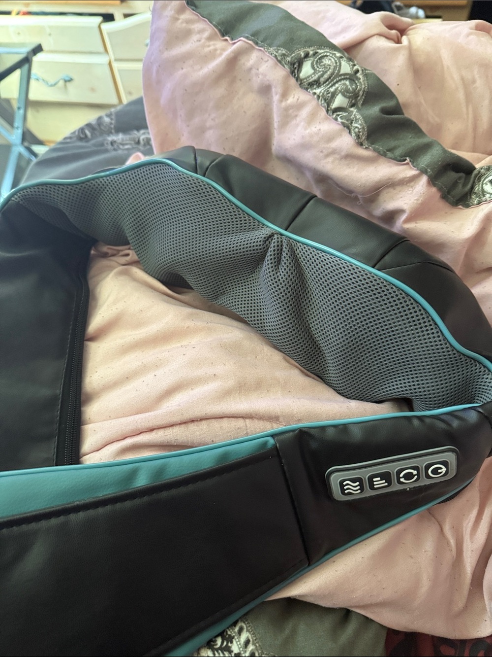 Dickies Black and Teal Neck Massage Wrap